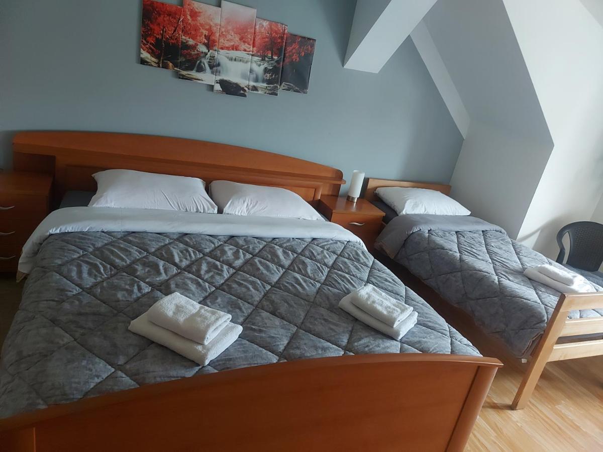 Guest House Neno Ogulin Exterior foto