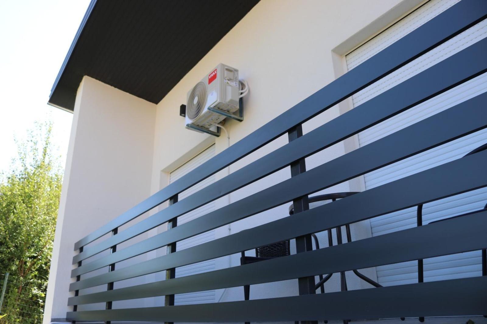 Guest House Neno Ogulin Exterior foto